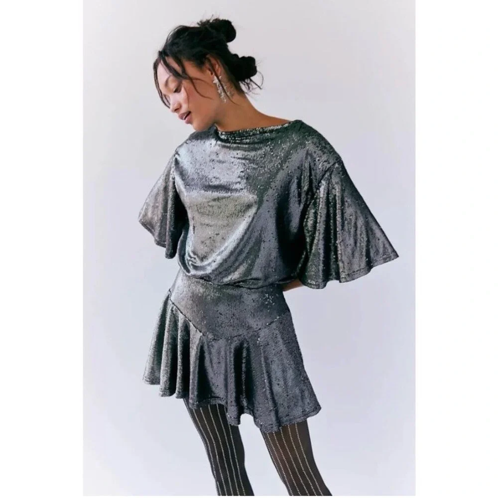 Free People NWT Manuka Sequin Mini Dress Women's Size Medium Silver Party‎